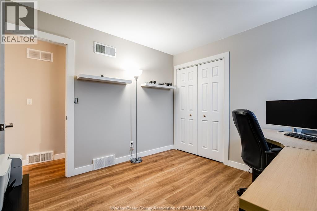 250 Applewood ROAD - 25