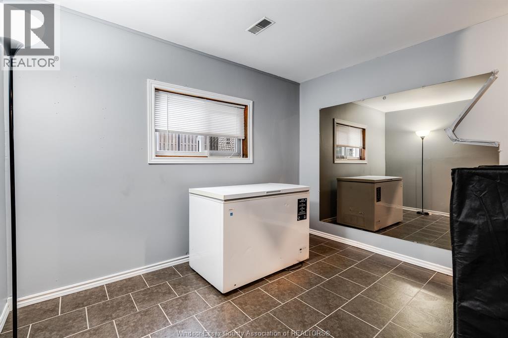 250 Applewood ROAD - 34