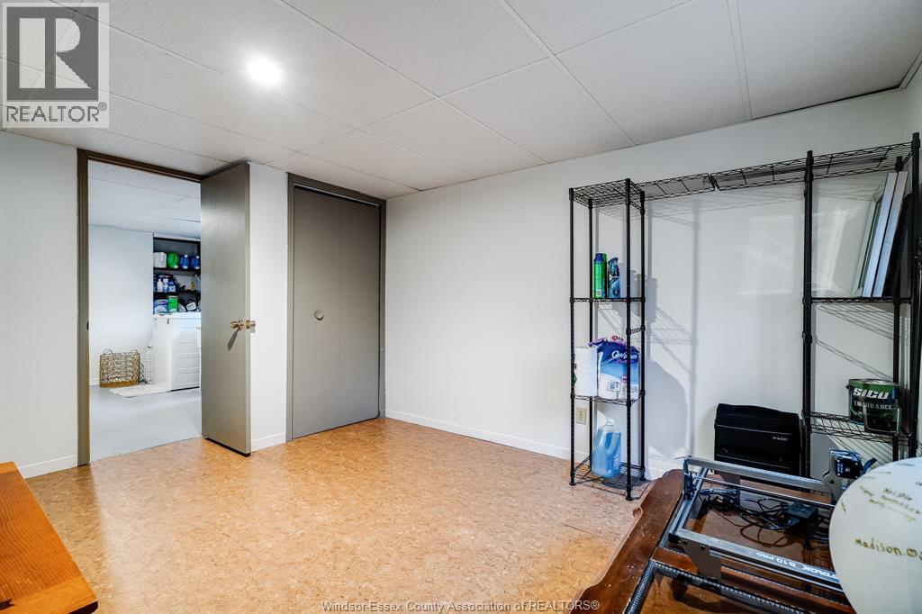 250 Applewood ROAD - 36
