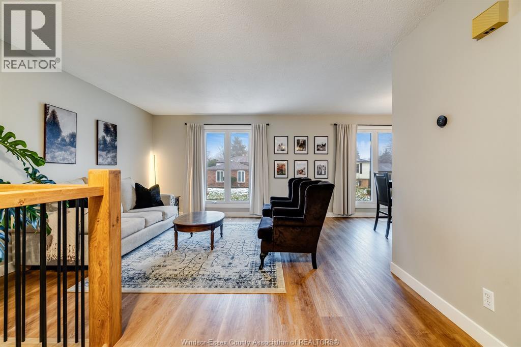 250 Applewood ROAD - 5