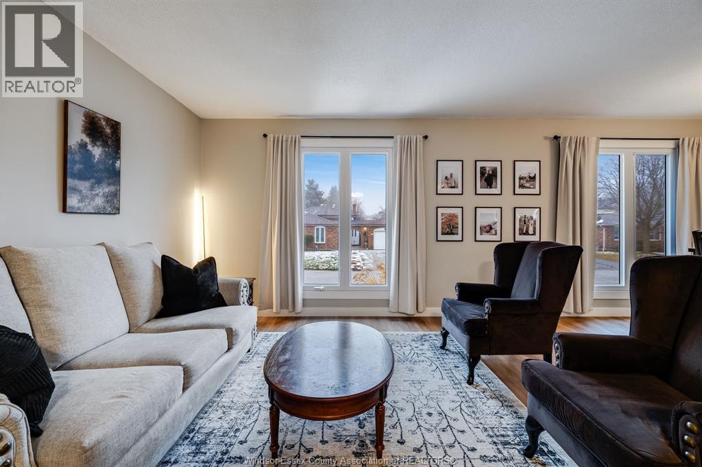 250 Applewood ROAD - 7