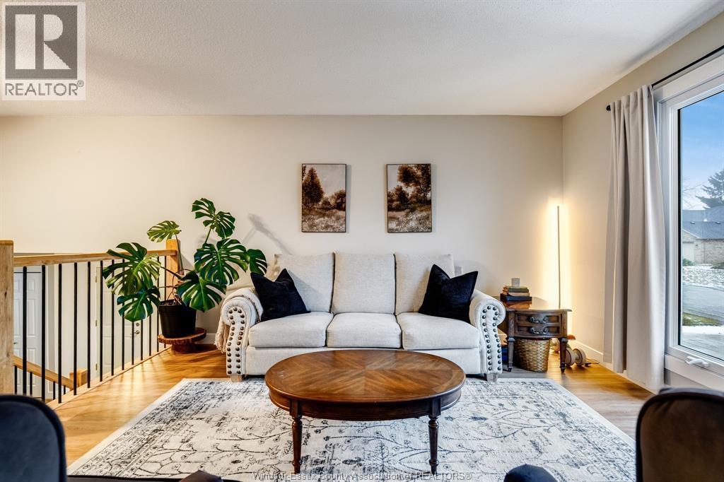 250 Applewood ROAD - 8