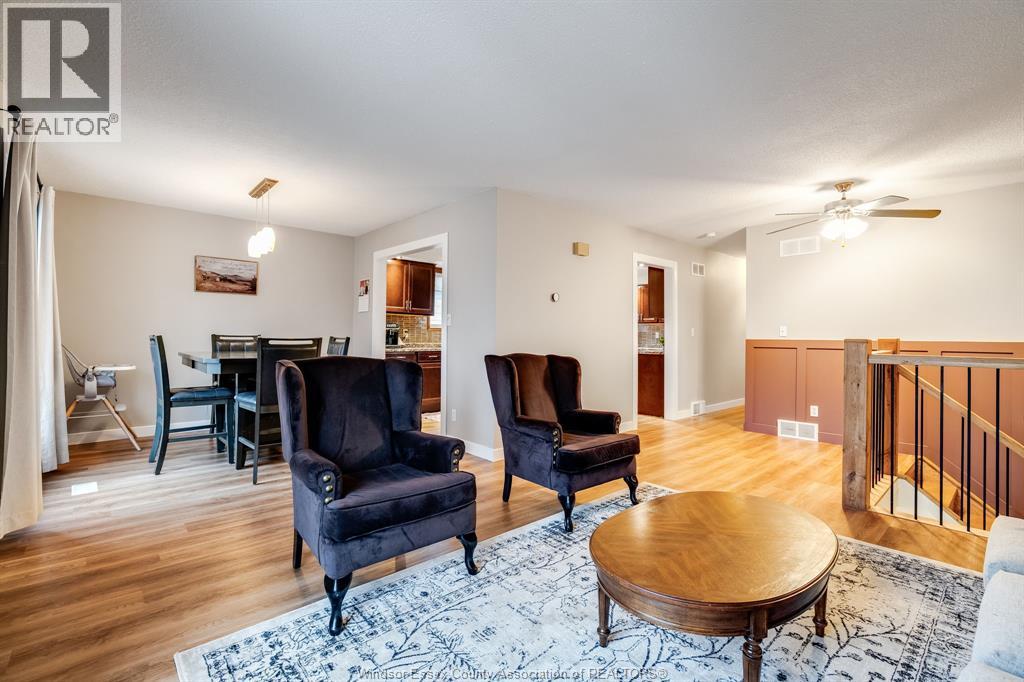 250 Applewood ROAD - 9