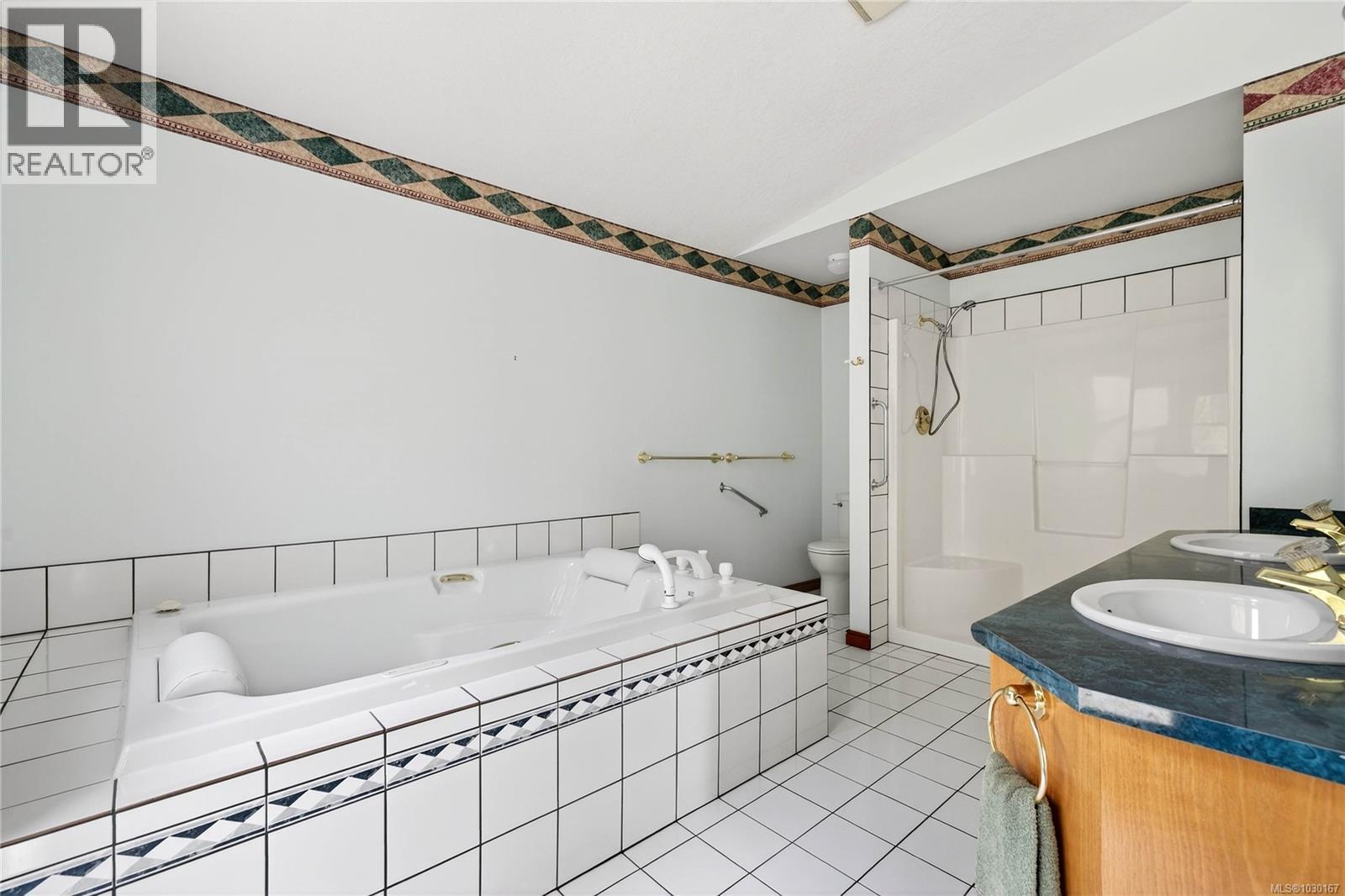 5 133 Corbett Road, Salt Spring