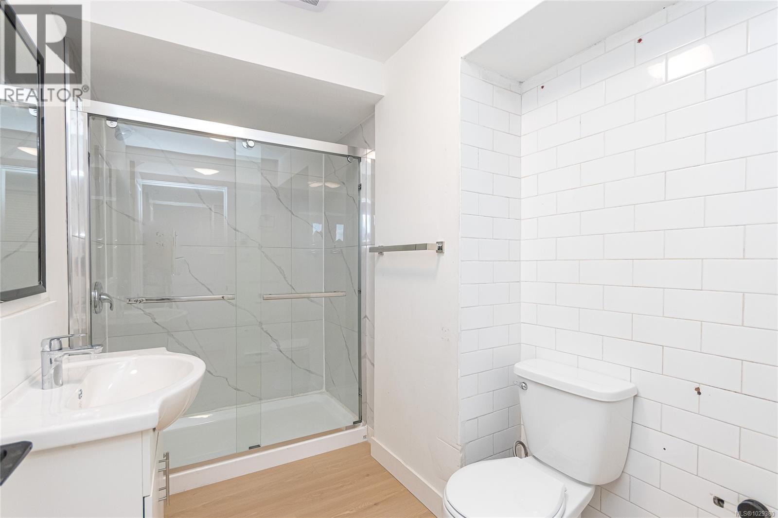  3510 Richmond Road, Saanich