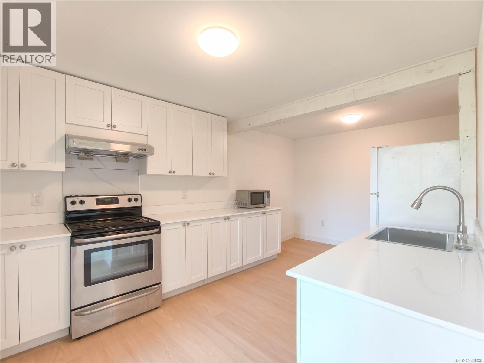  3510 Richmond Road, Saanich