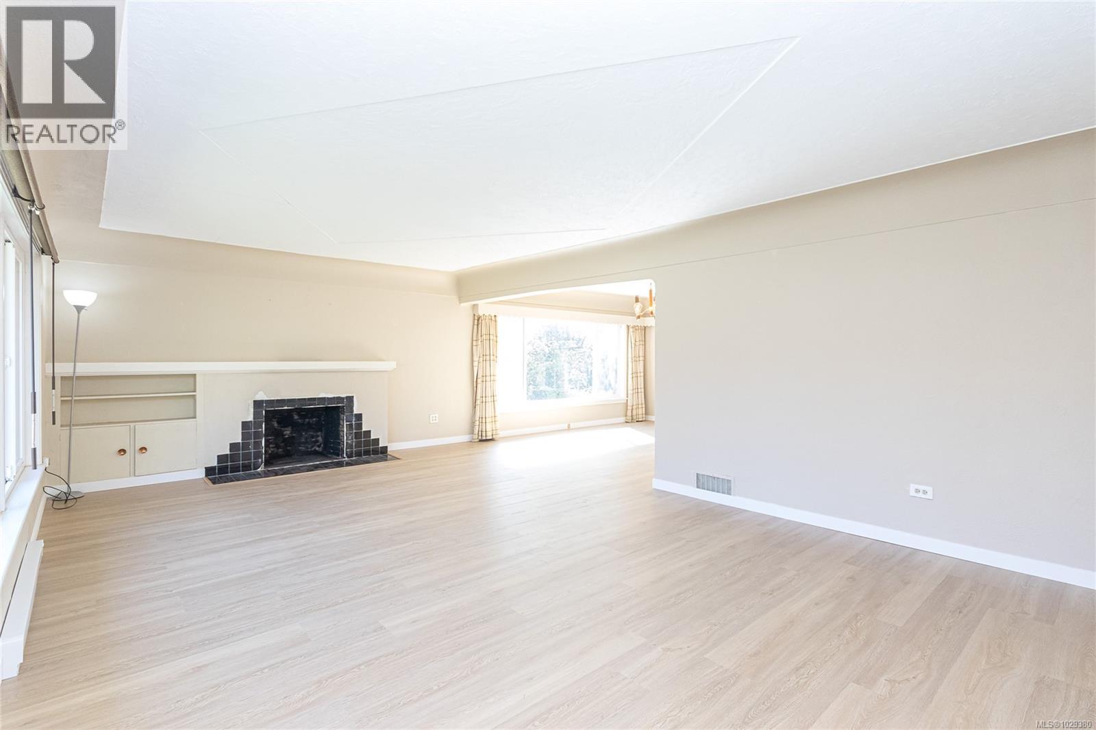  3510 Richmond Road, Saanich