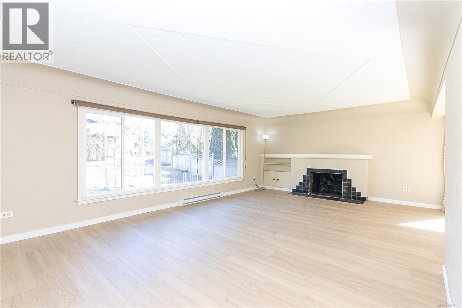  3510 Richmond Road, Saanich