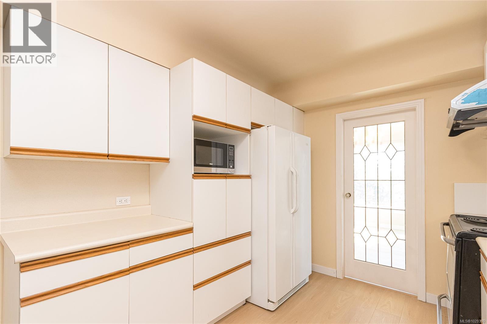  3510 Richmond Road, Saanich