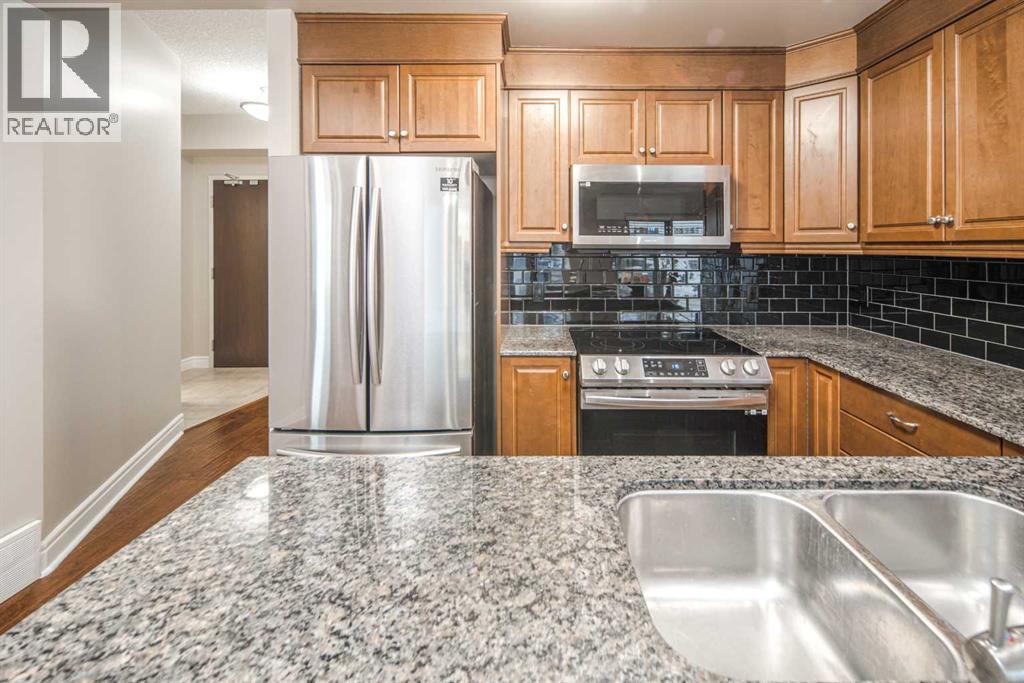 Single Family House for Sale in    Avenue SW Downtown Commercial Core Calgary 