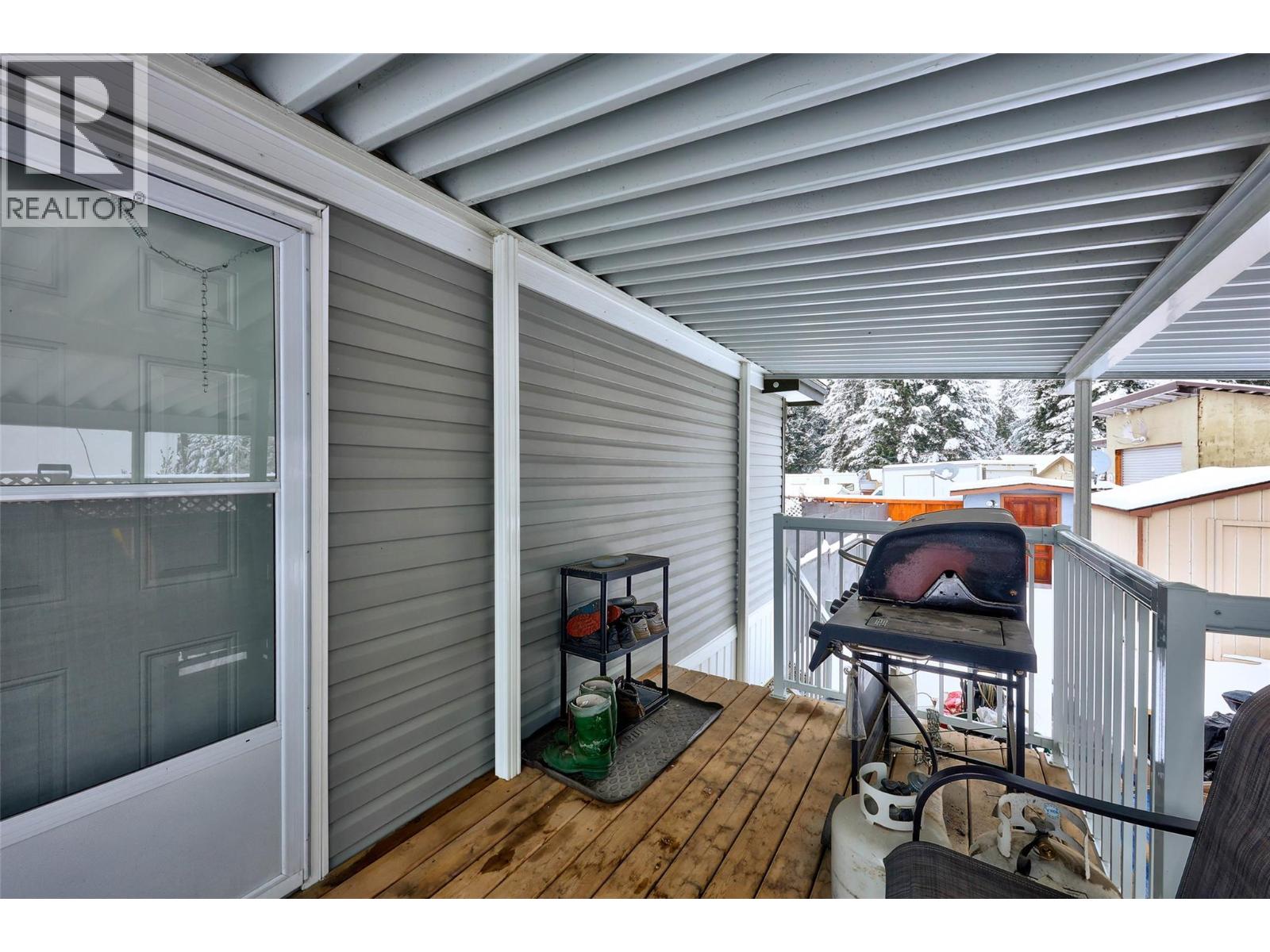 633 BARRIERE LAKES ROAD - 13