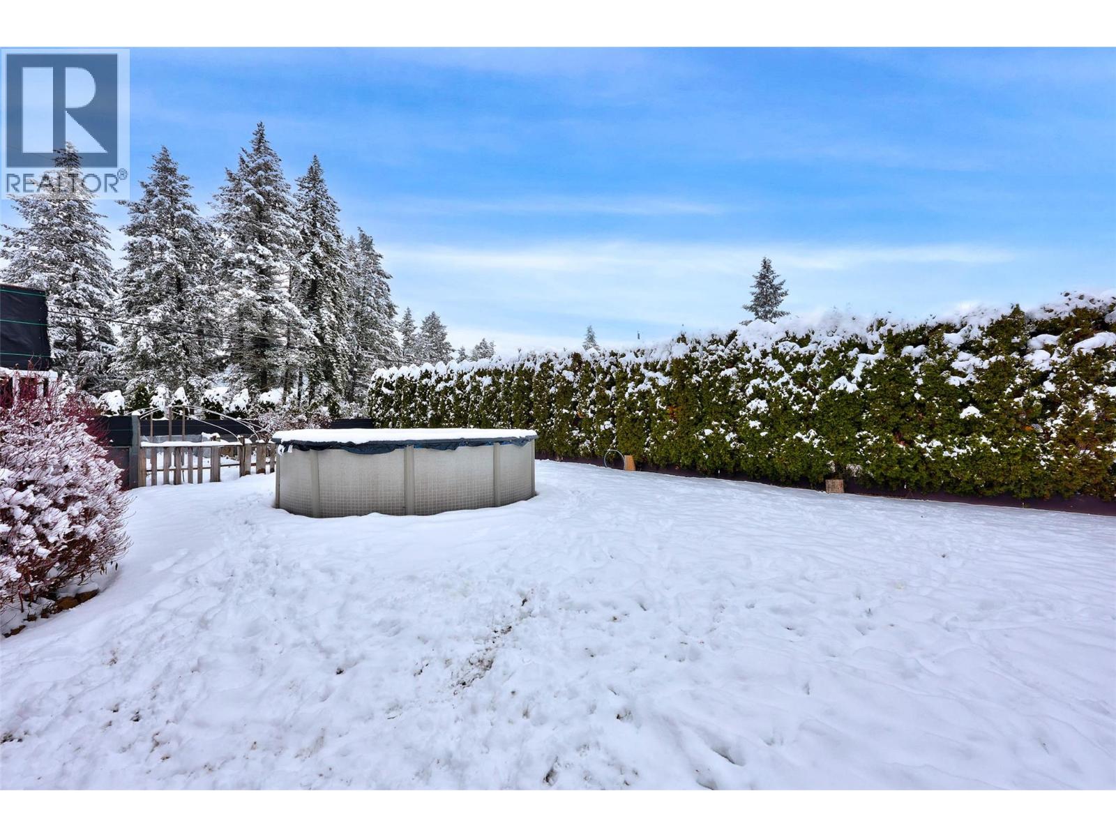 633 BARRIERE LAKES ROAD - 18