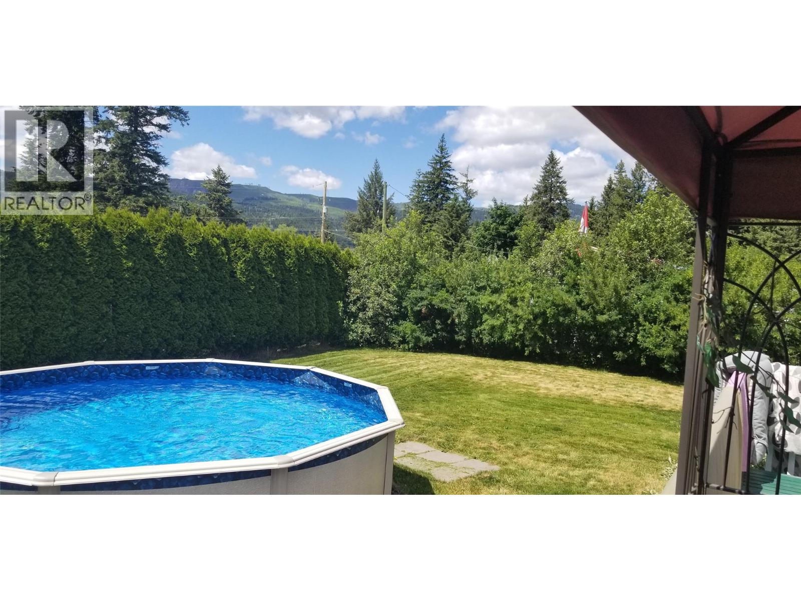 633 BARRIERE LAKES ROAD - 29