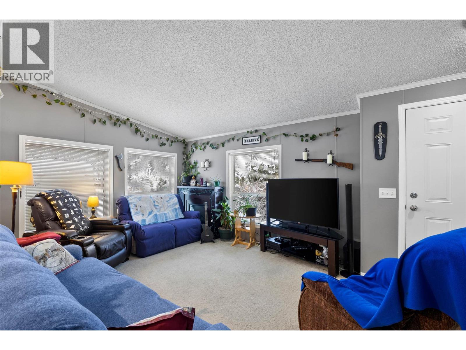 633 BARRIERE LAKES ROAD - 6