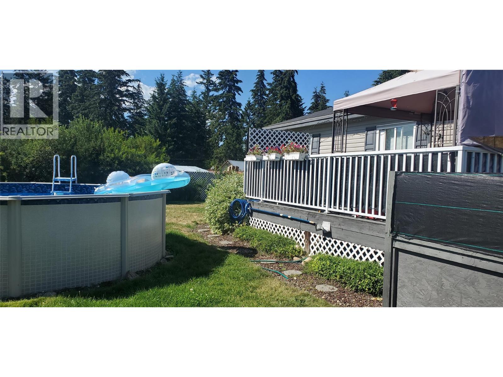 633 BARRIERE LAKES ROAD - 27