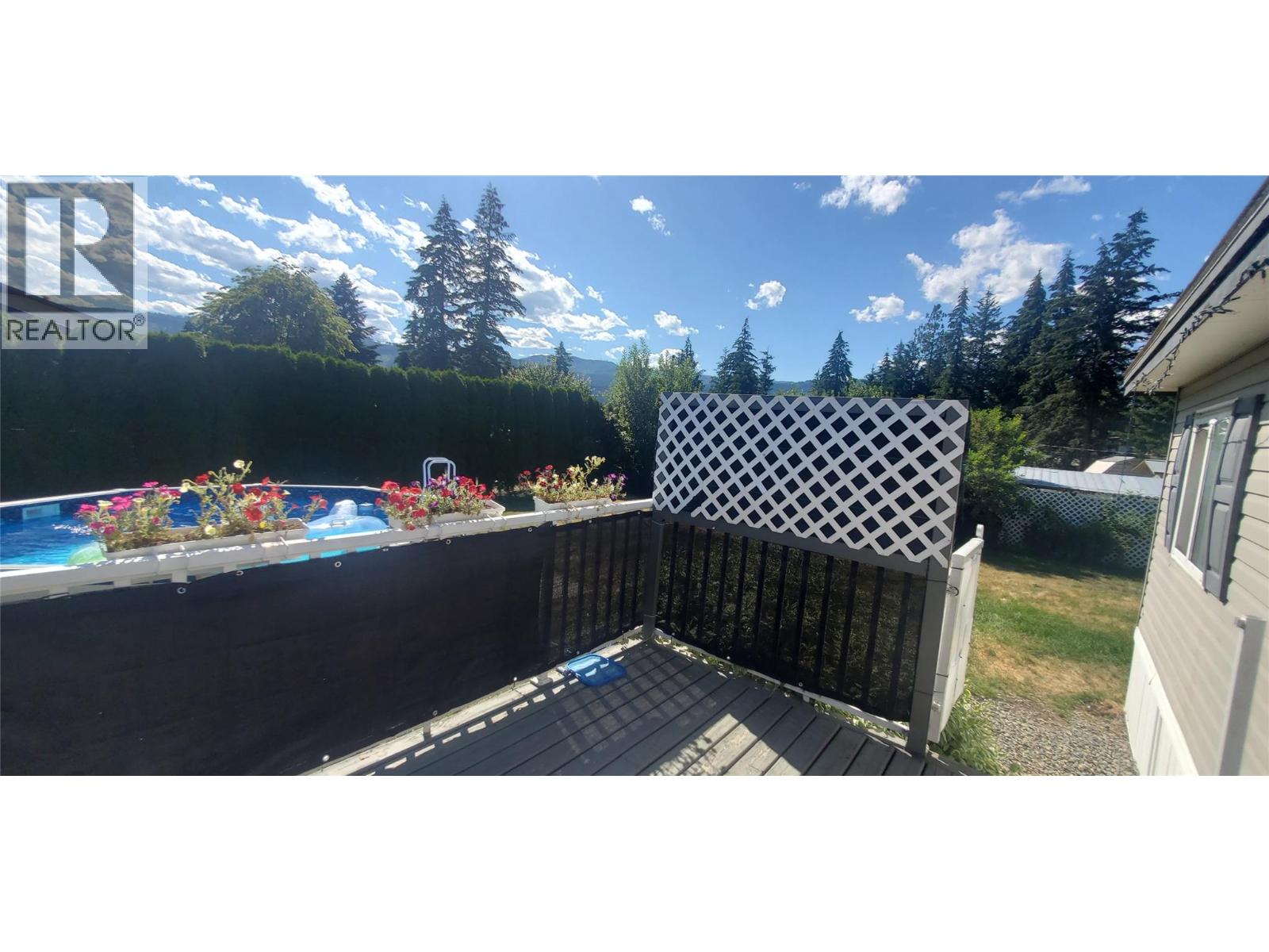 633 BARRIERE LAKES ROAD - 28