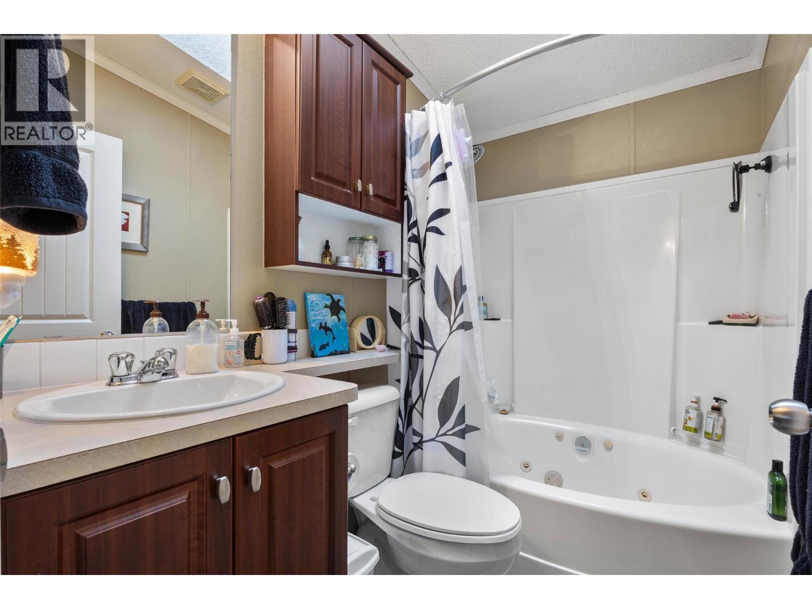 633 BARRIERE LAKES ROAD - 10