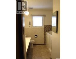 301 5th Street W, Leader, SK S0N1H0 Photo 22