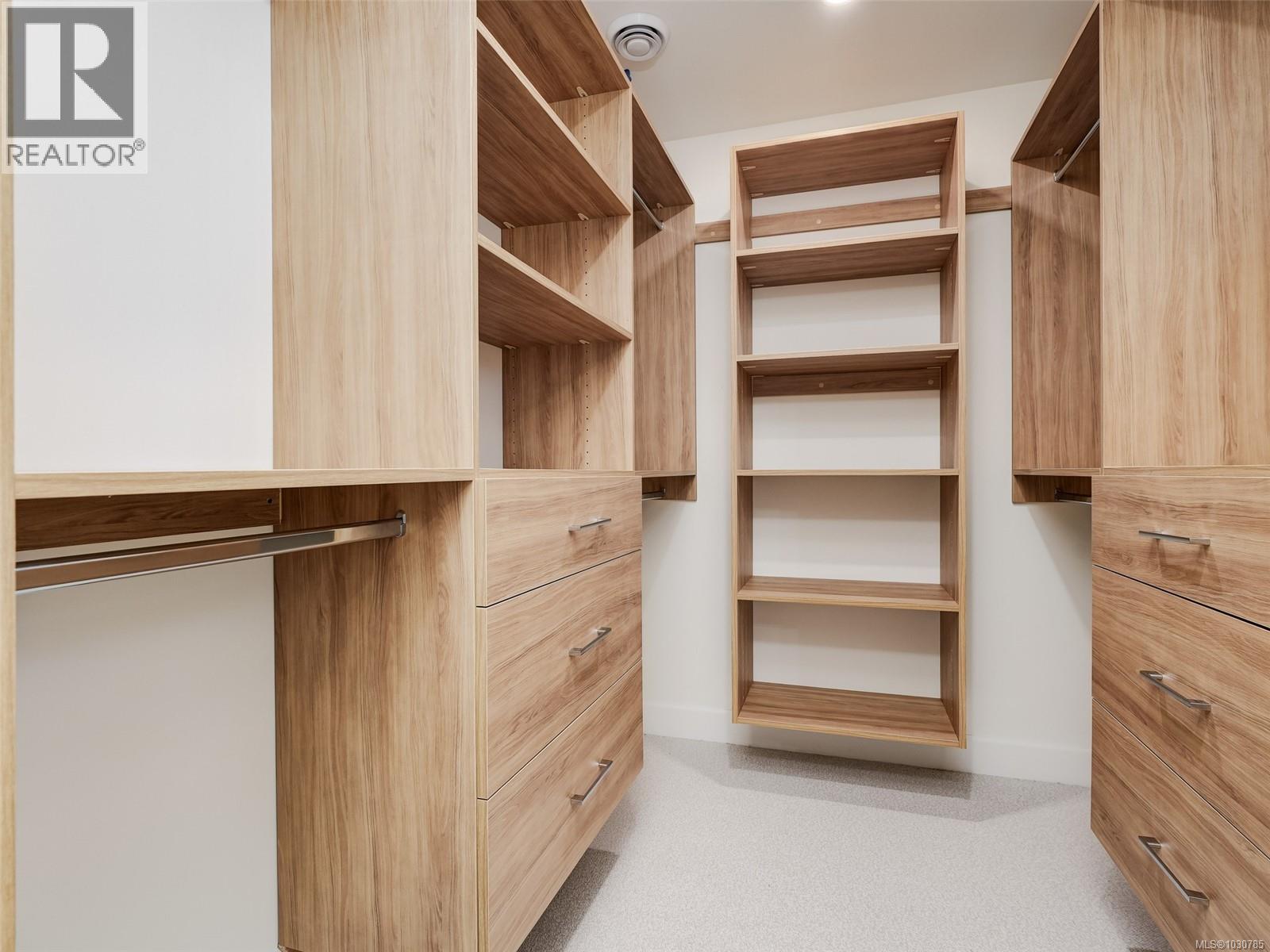 2 3513 Henderson Road, Oak Bay