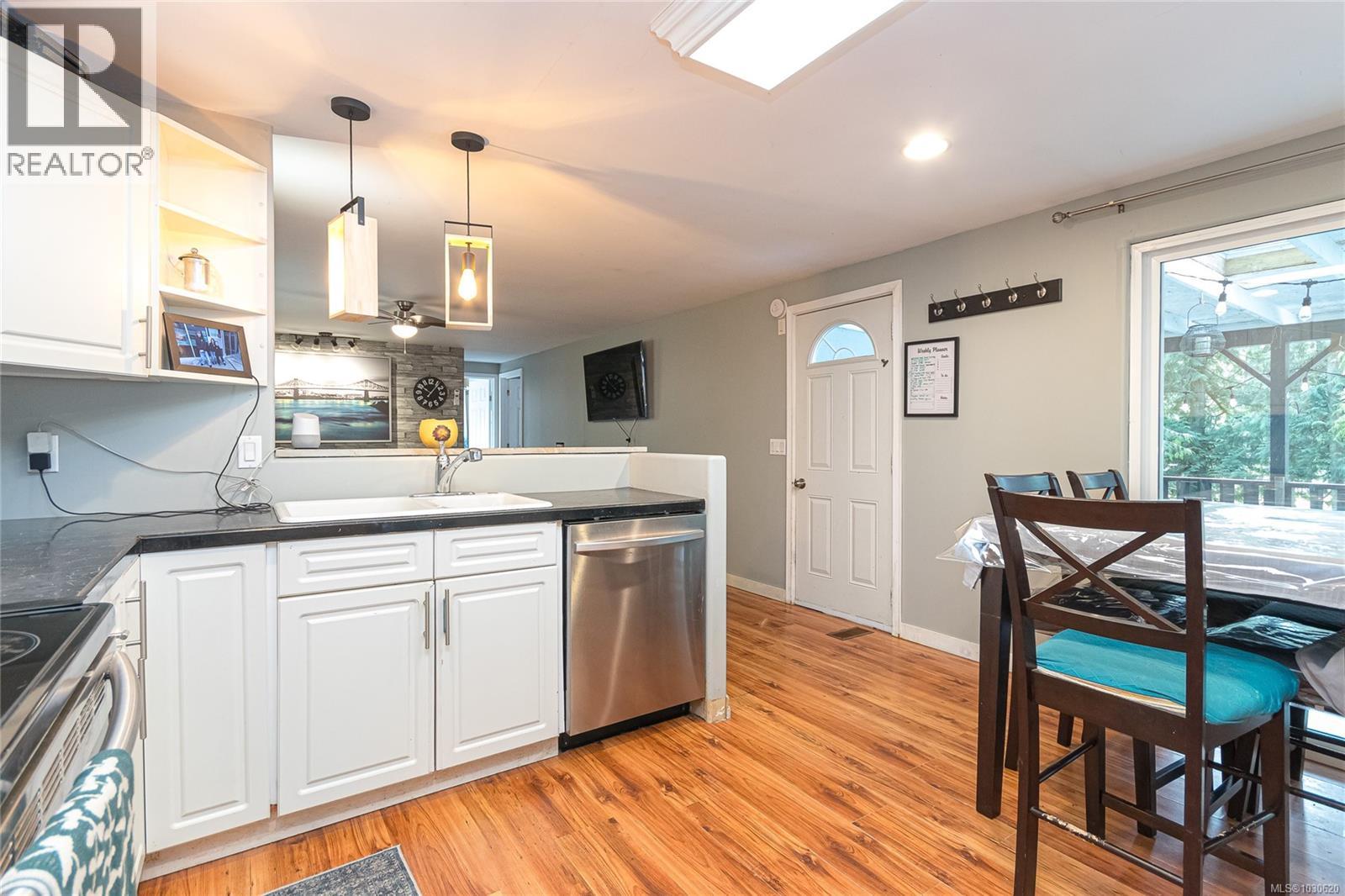 1383 CARLTON DR - 12