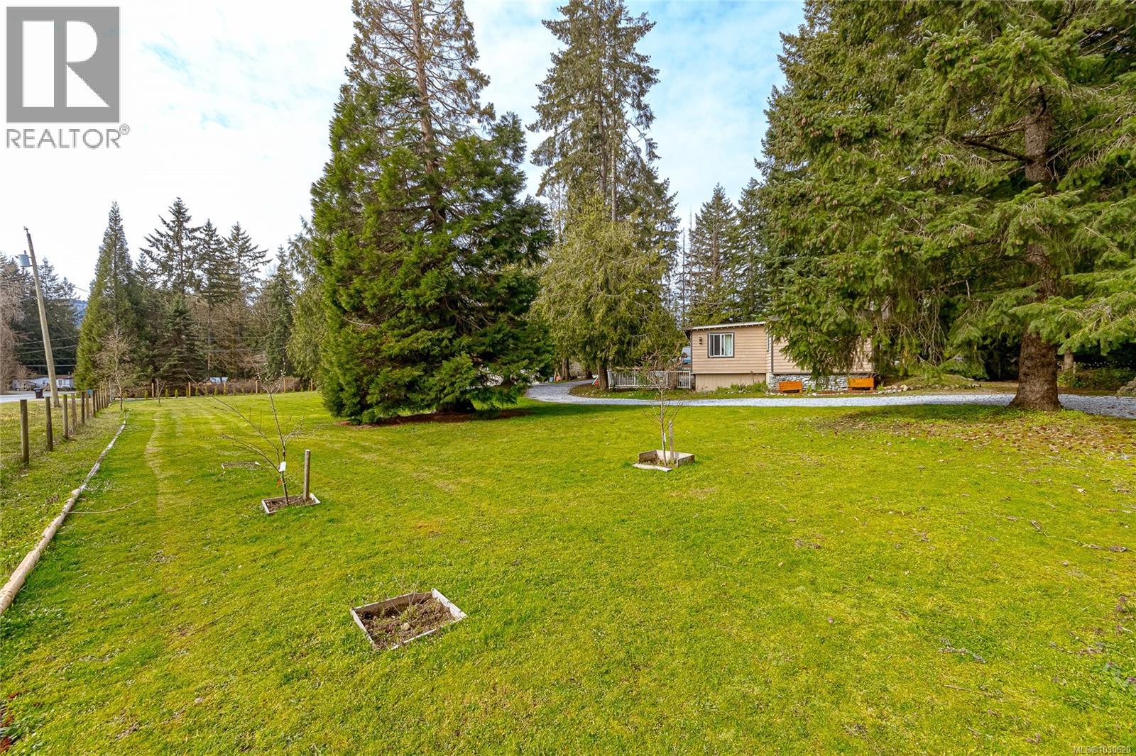 1383 CARLTON DR - 28