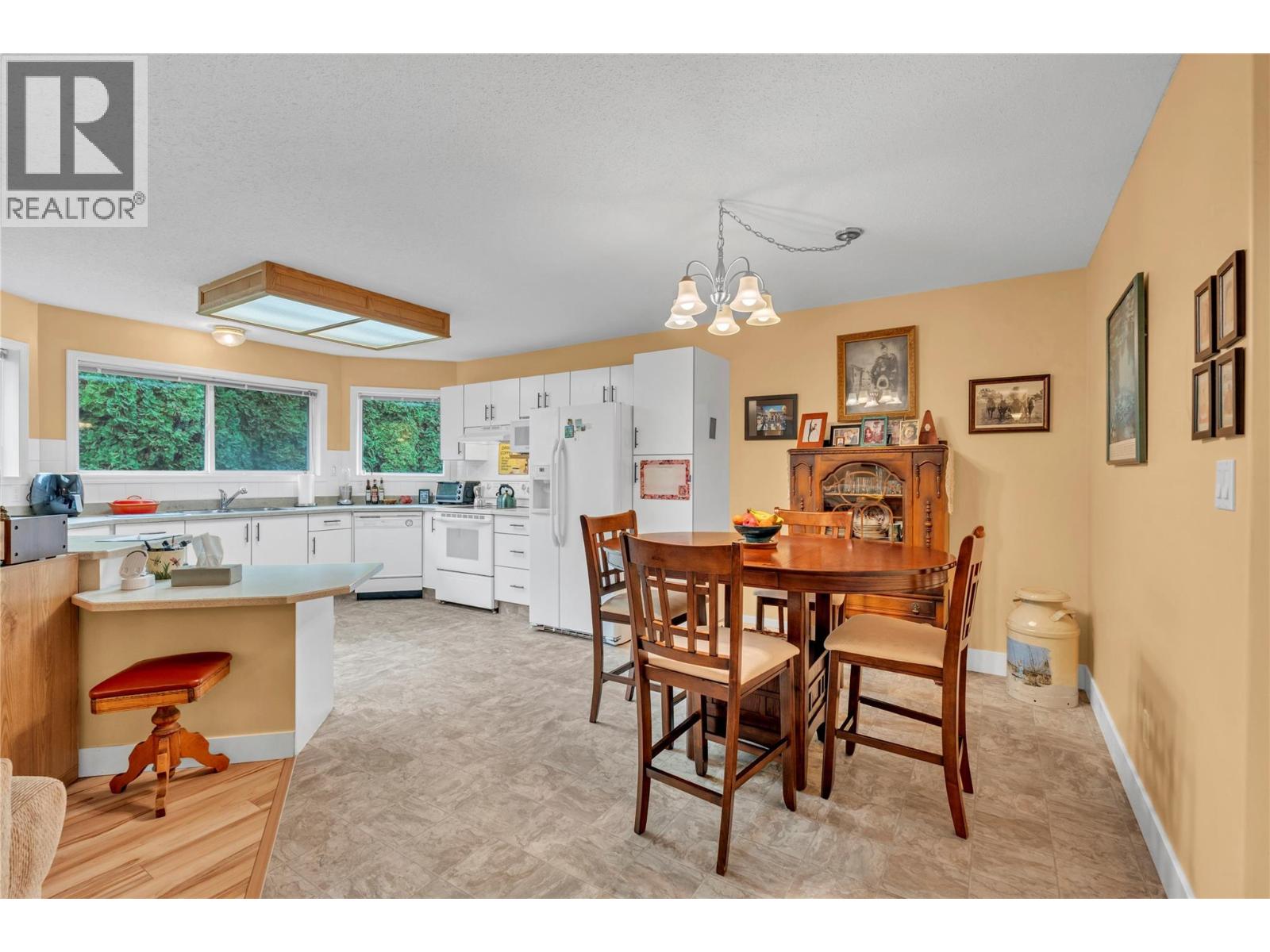 2 3038 Orchard Drive, Keremeos