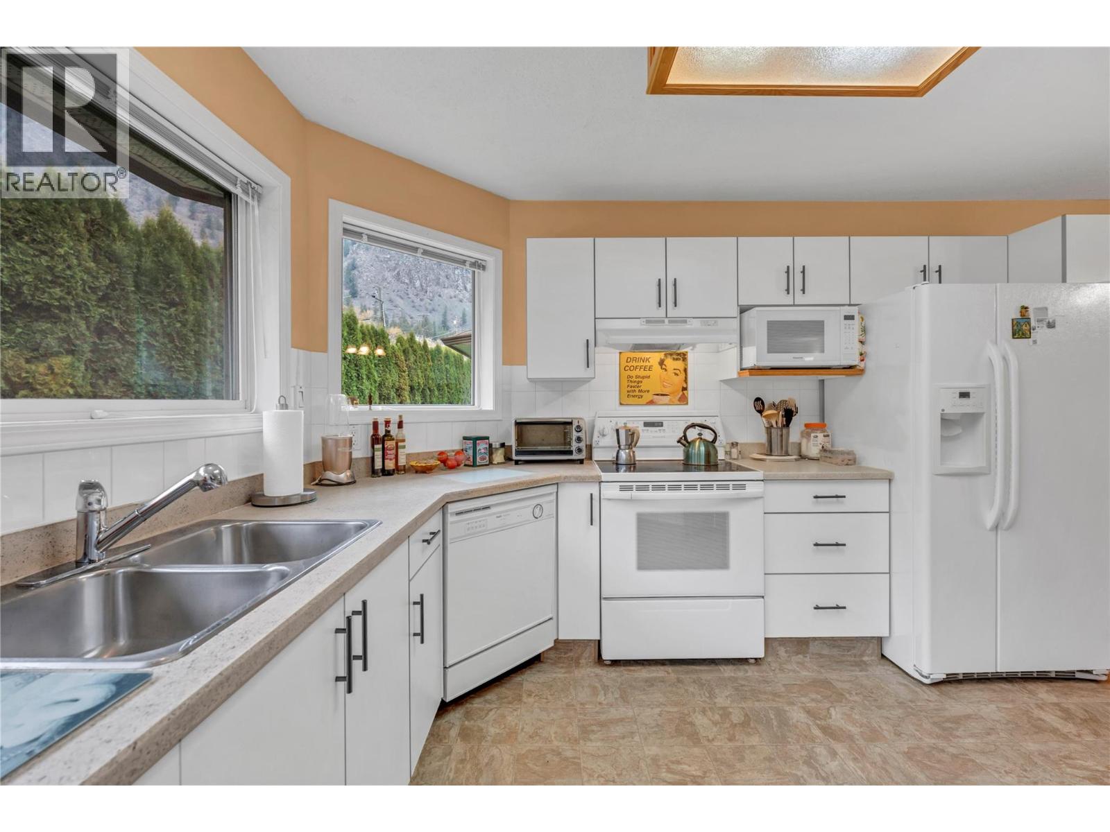 2 3038 Orchard Drive, Keremeos