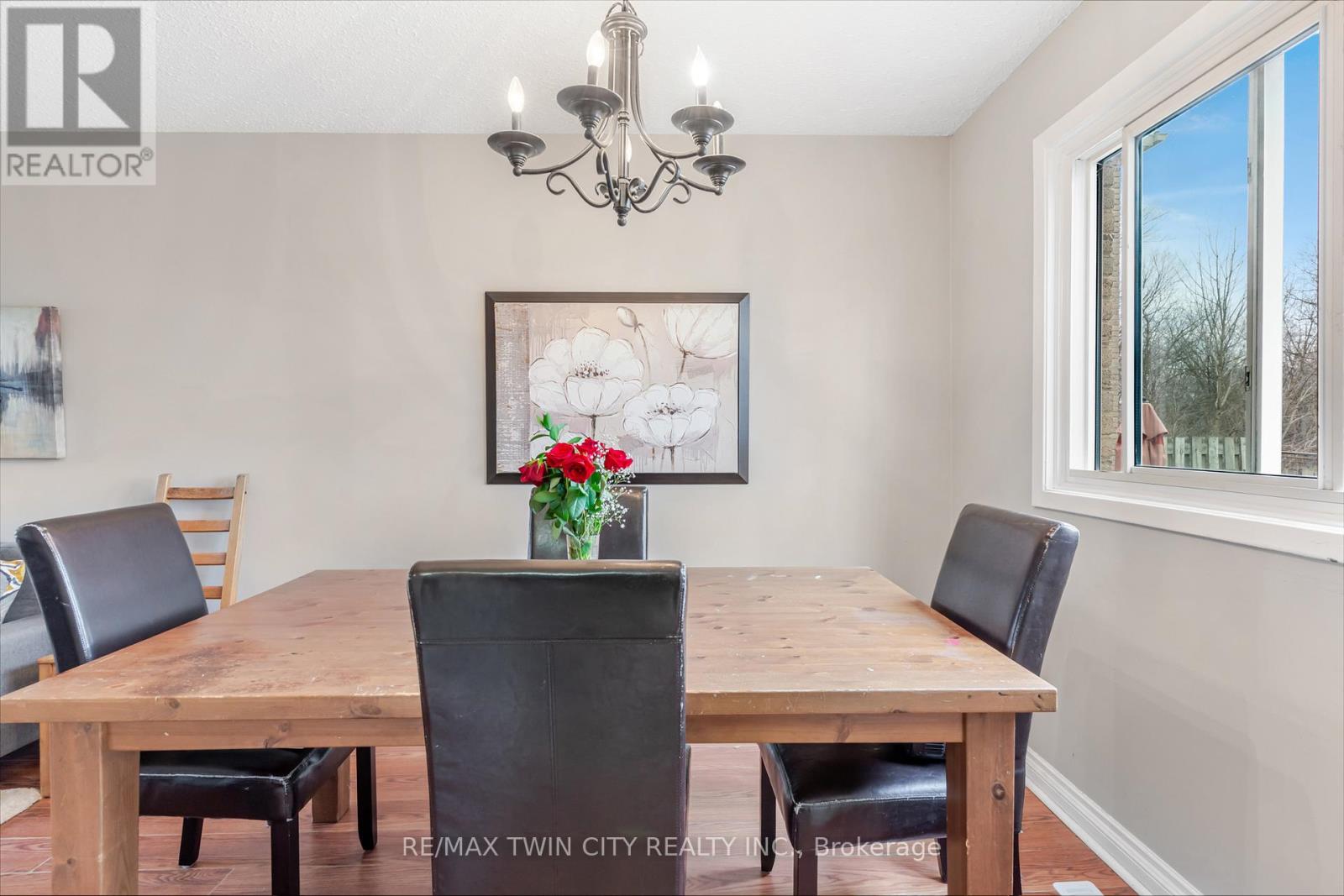 #23 25 UPPER CANADA DRIVE - 11