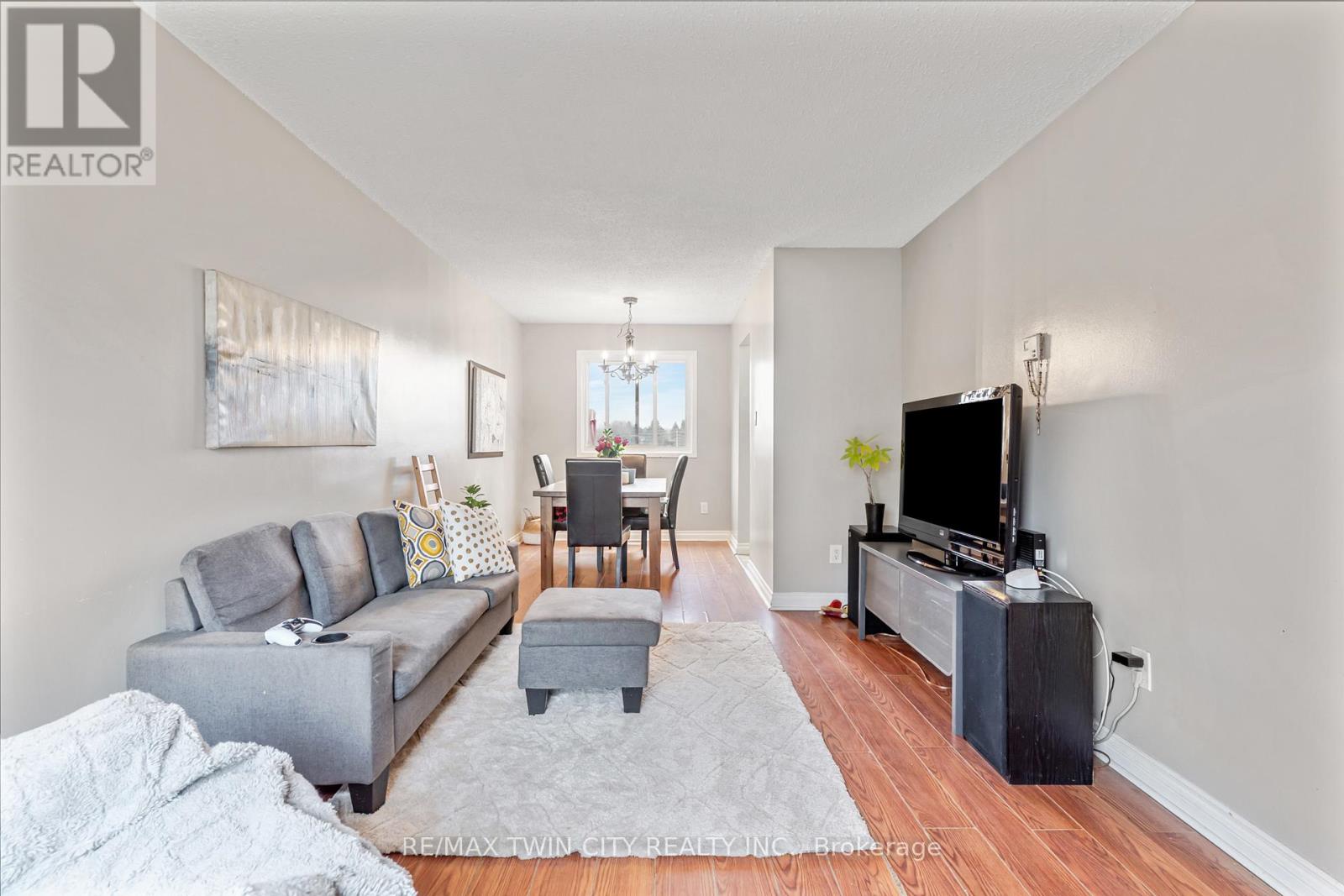 #23 25 UPPER CANADA DRIVE - 4