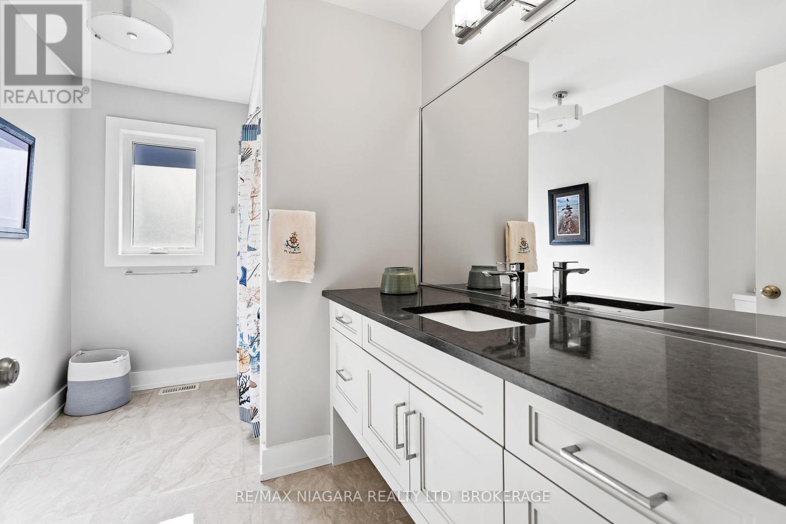 30 RENFIELD STREET - 3