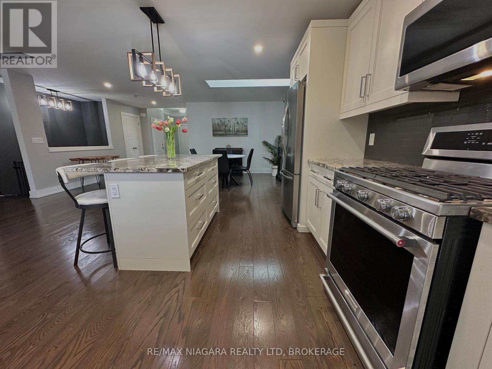 30 RENFIELD STREET - 8