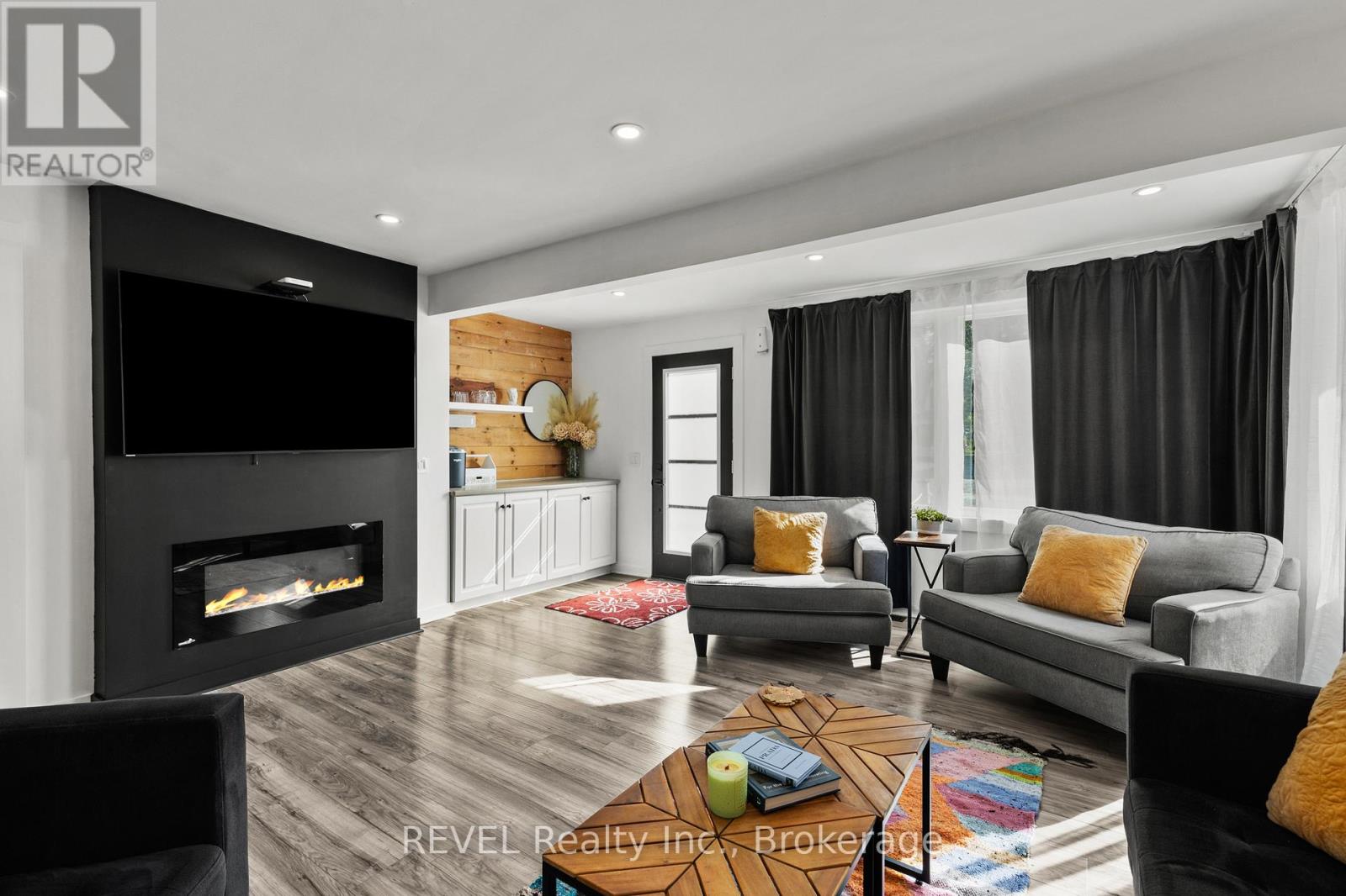 313 RIDGEWAY ROAD - 1