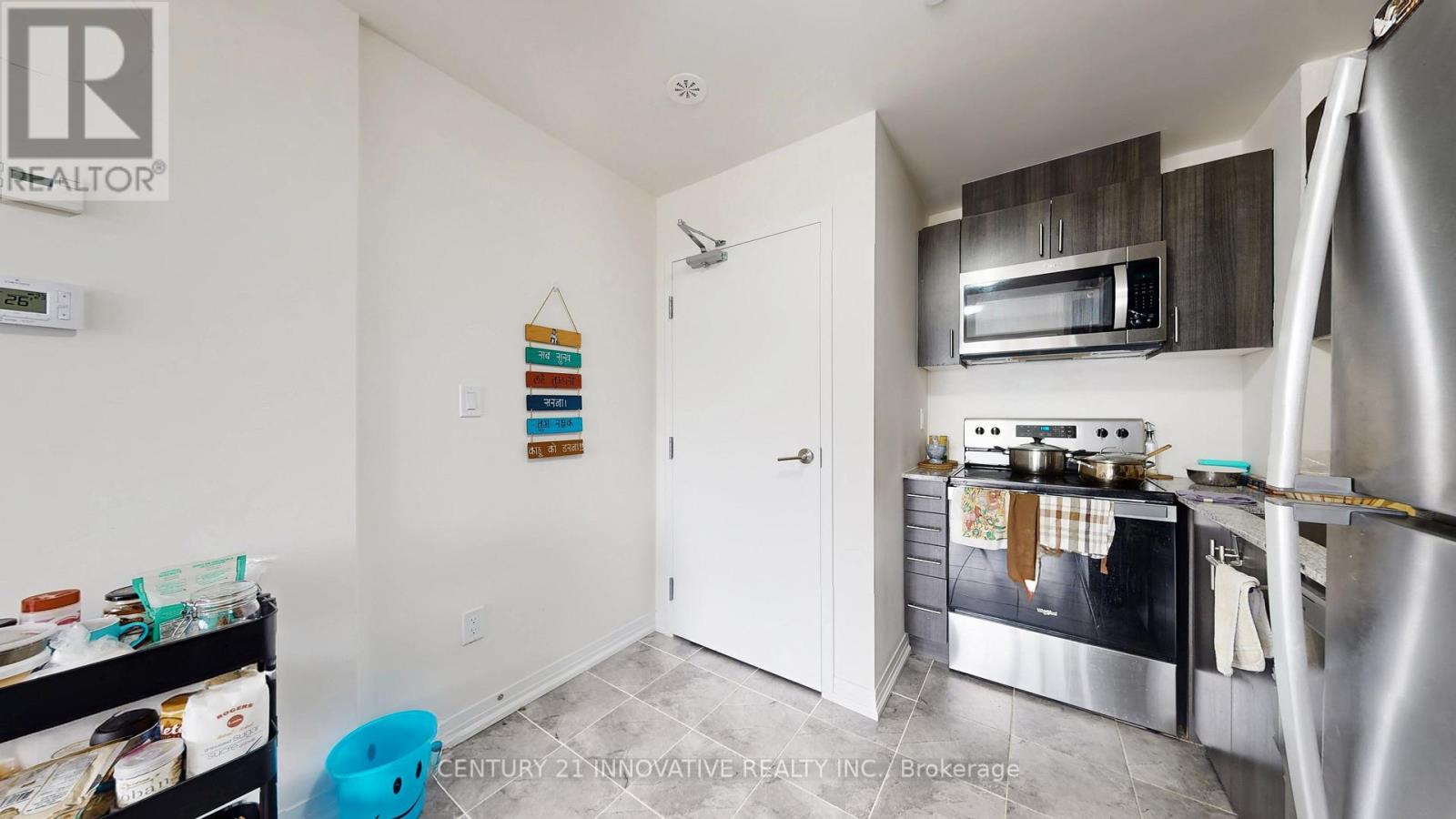 #43 30 LIBEN WAY - 22
