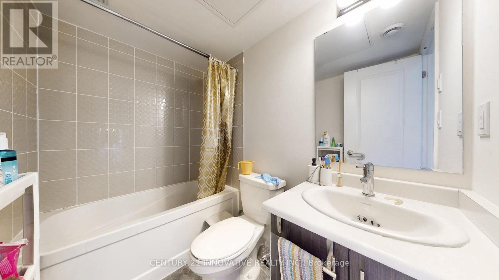 #43 30 LIBEN WAY - 31