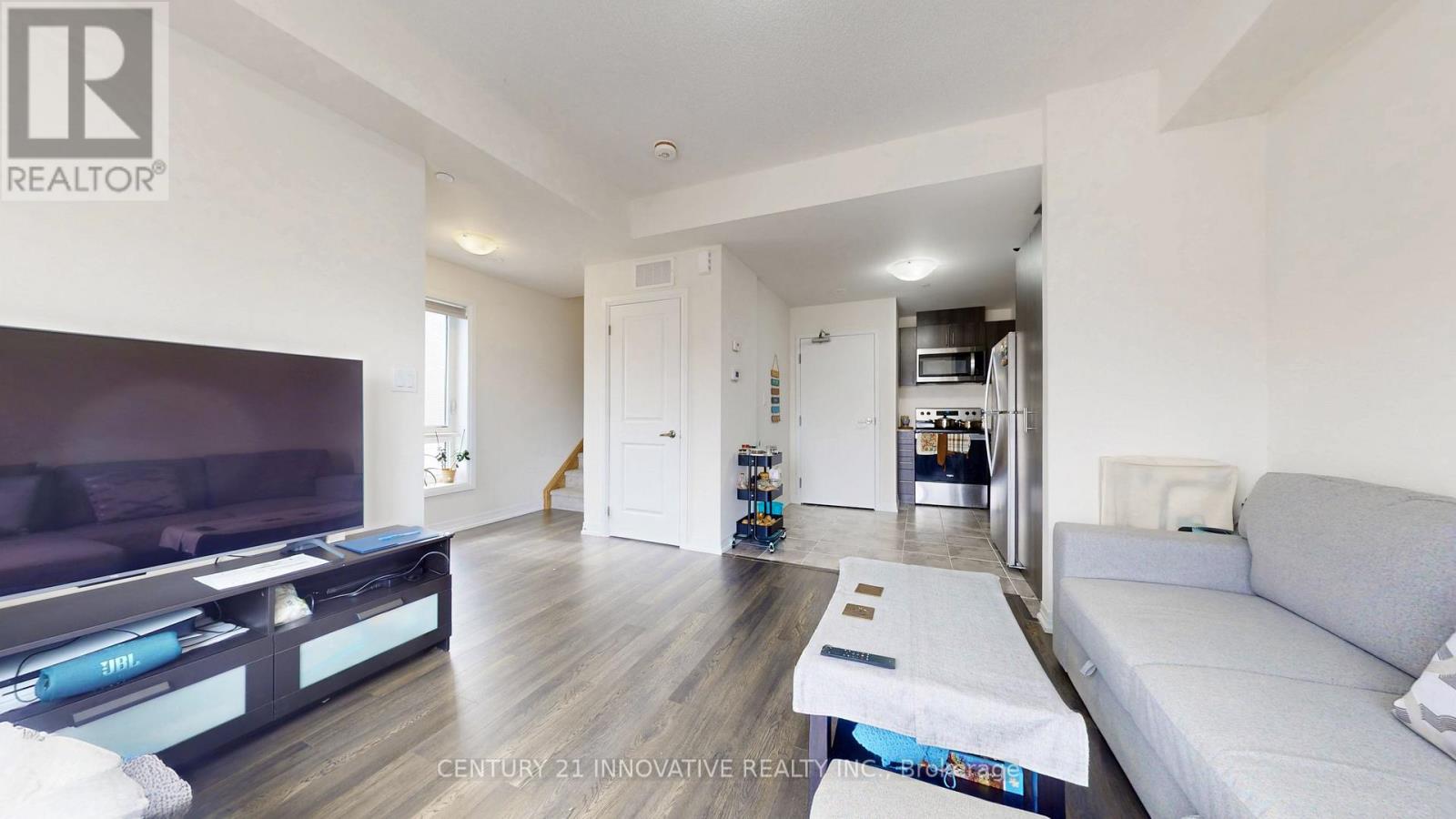 #43 30 LIBEN WAY - 16
