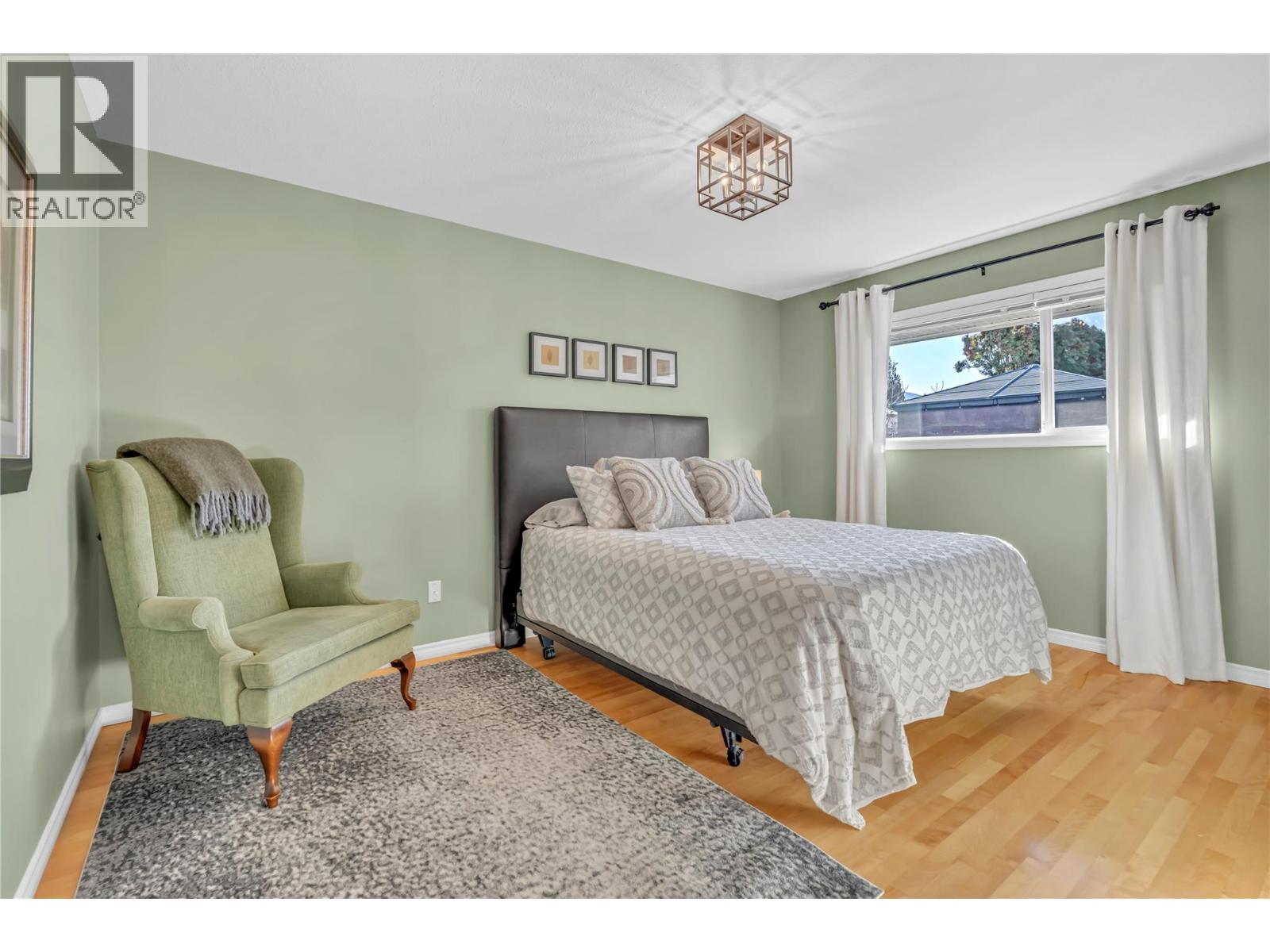 184 ASH Place, Penticton