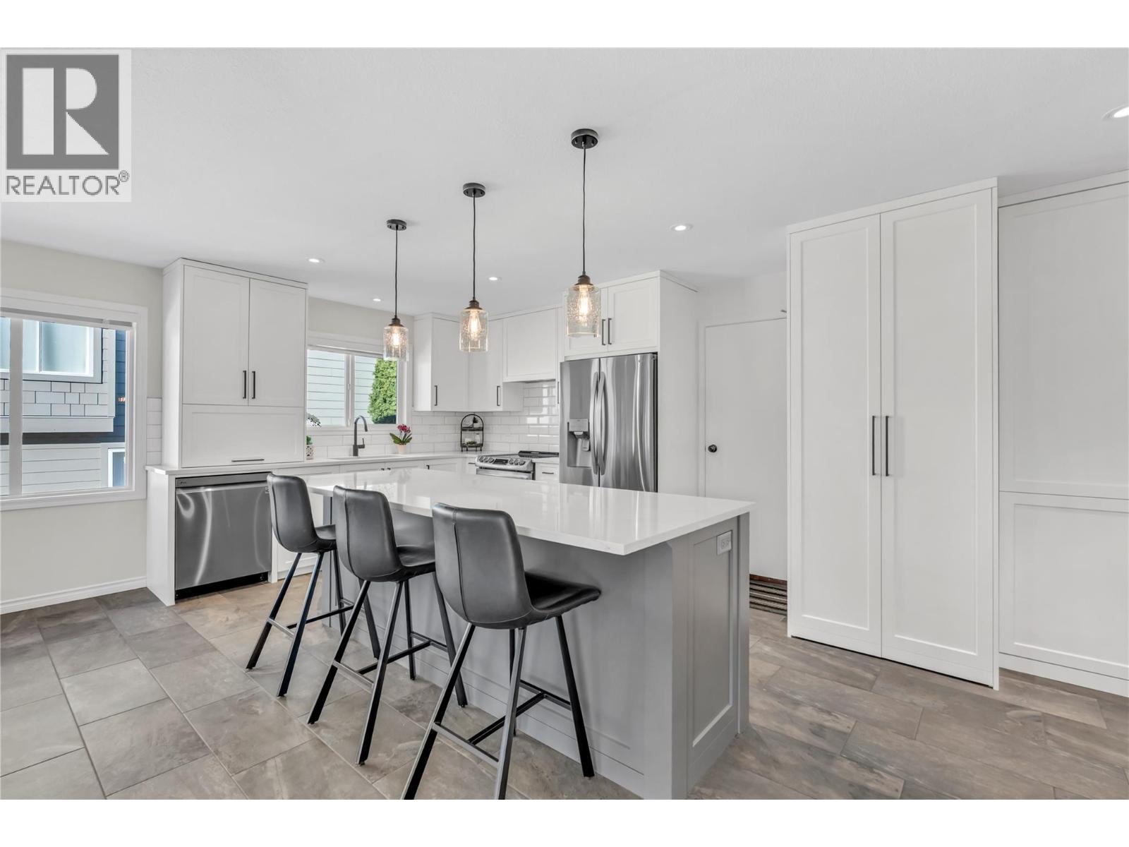 184 ASH Place, Penticton