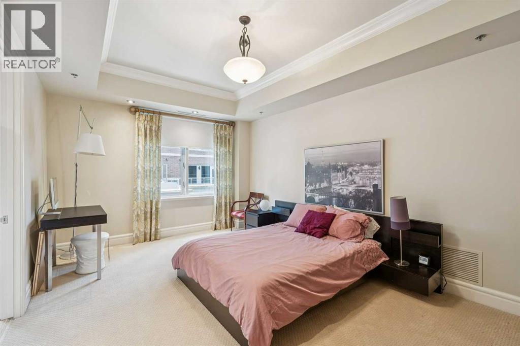 Single Family House for Sale in   Princeton Way SW Eau Claire Calgary 