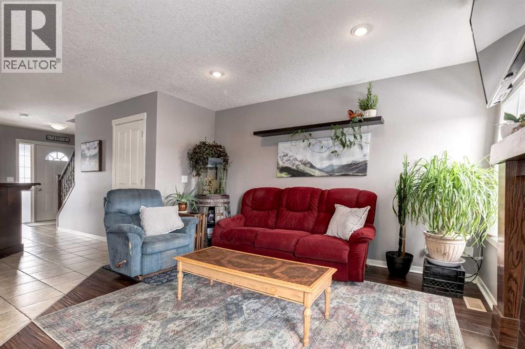 Single Family House for Sale in  Cranberry Place SE Cranston Calgary 