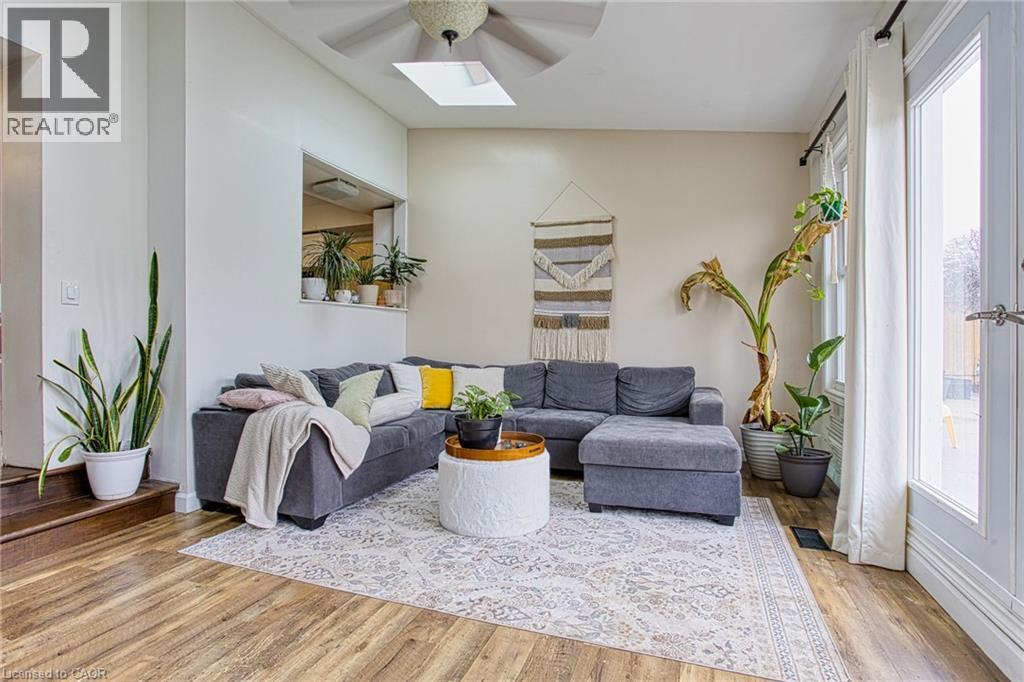 3 ELVIA Court - 13