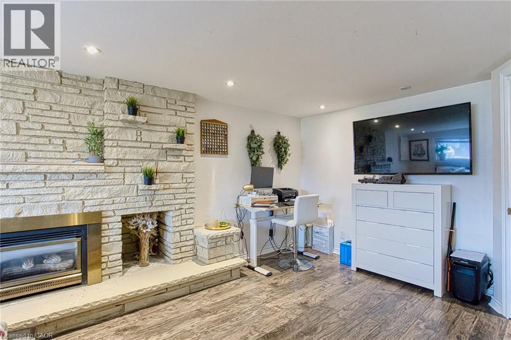 3 ELVIA Court - 20