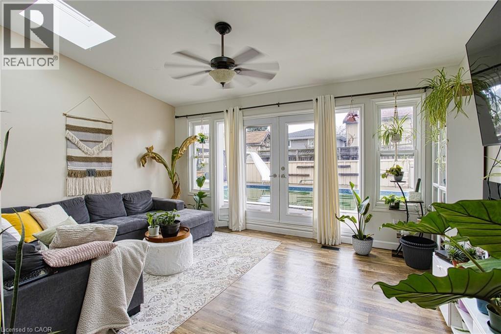 3 ELVIA Court - 12