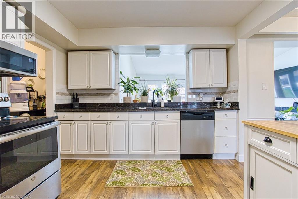 3 ELVIA Court - 11