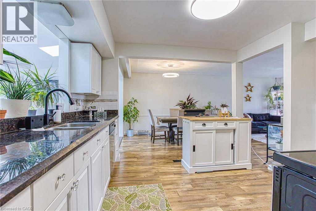 3 ELVIA Court - 10