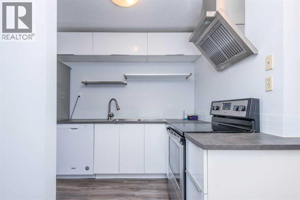 Single Family House for Sale in    Avenue SW Sunalta Calgary 