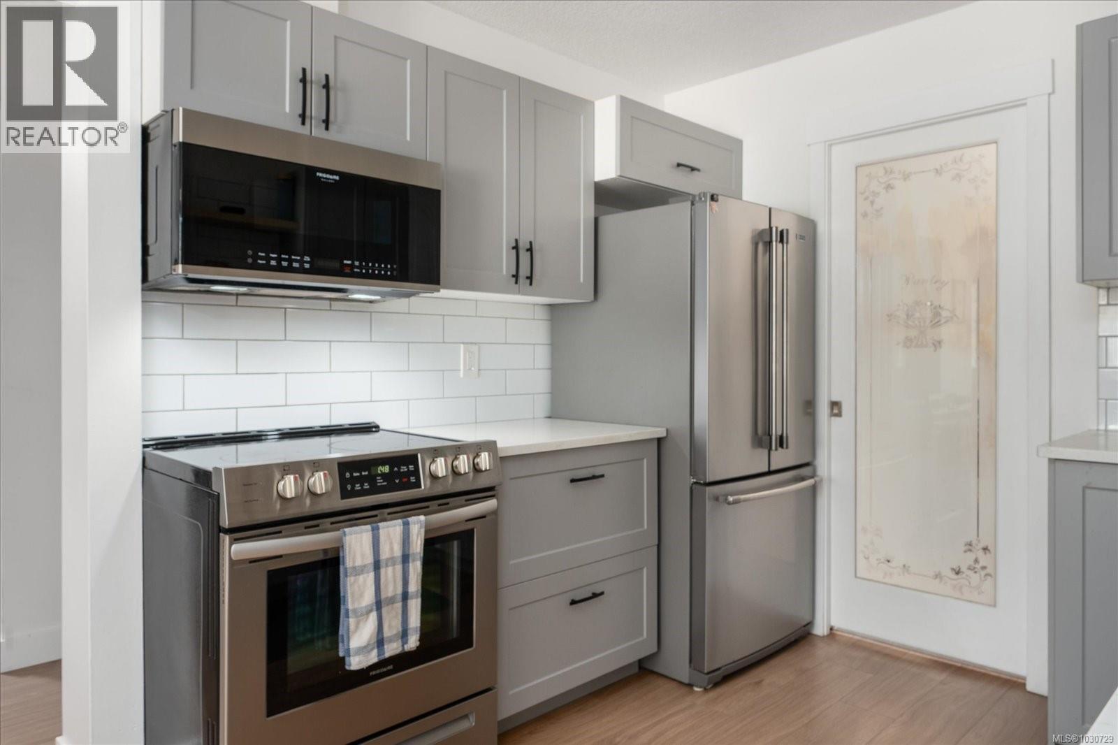 4193 Clubhouse Dr, Nanaimo