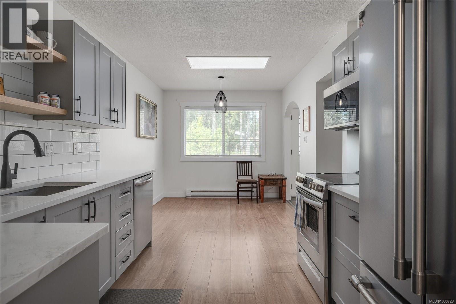 4193 Clubhouse Dr, Nanaimo