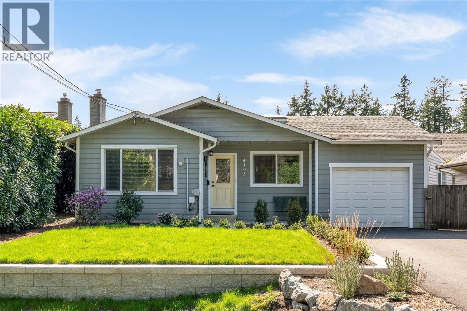 4193 Clubhouse Dr, Nanaimo