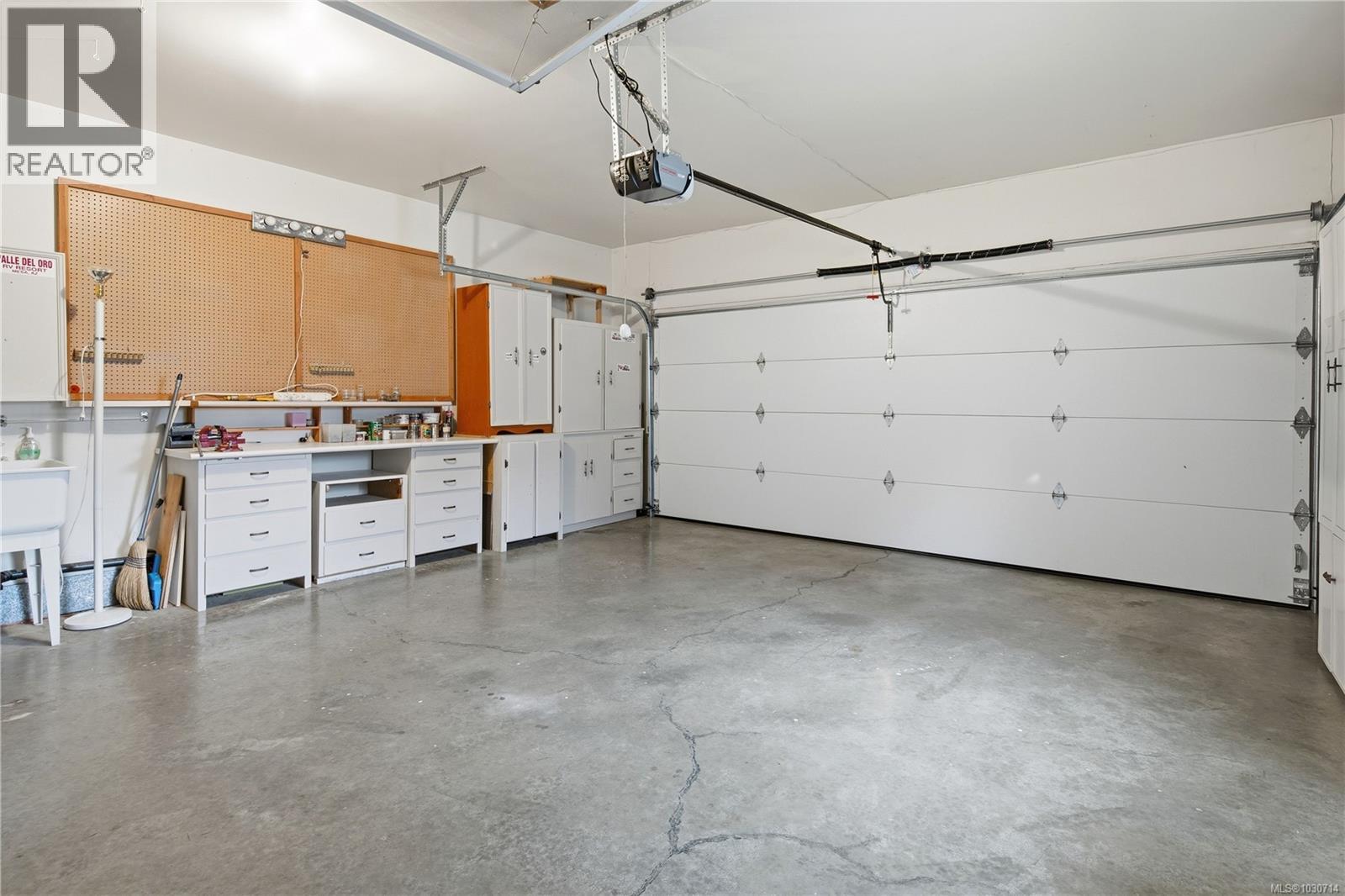 #20 928 BEARWOOD LANE - 25