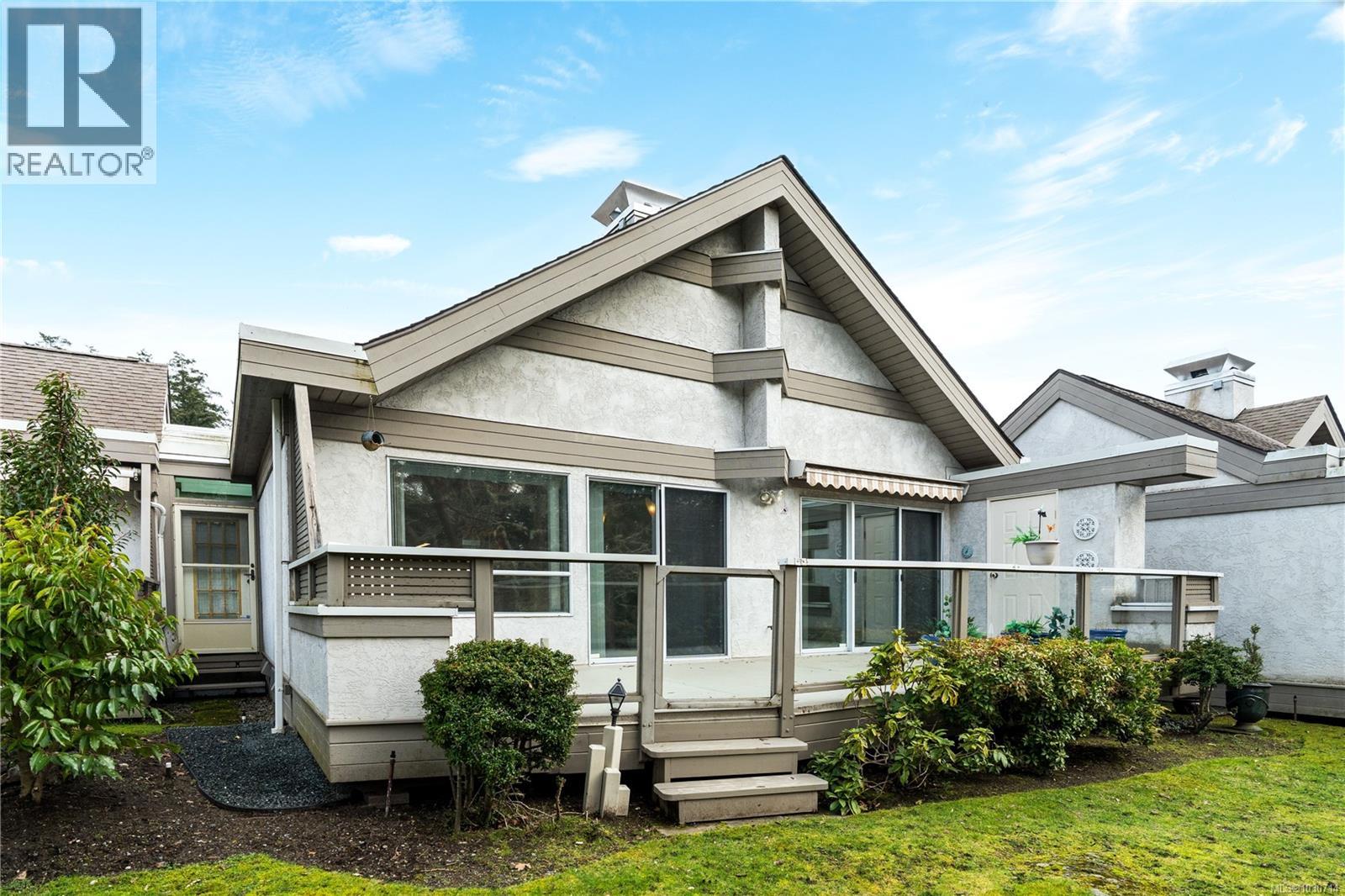 #20 928 BEARWOOD LANE - 28